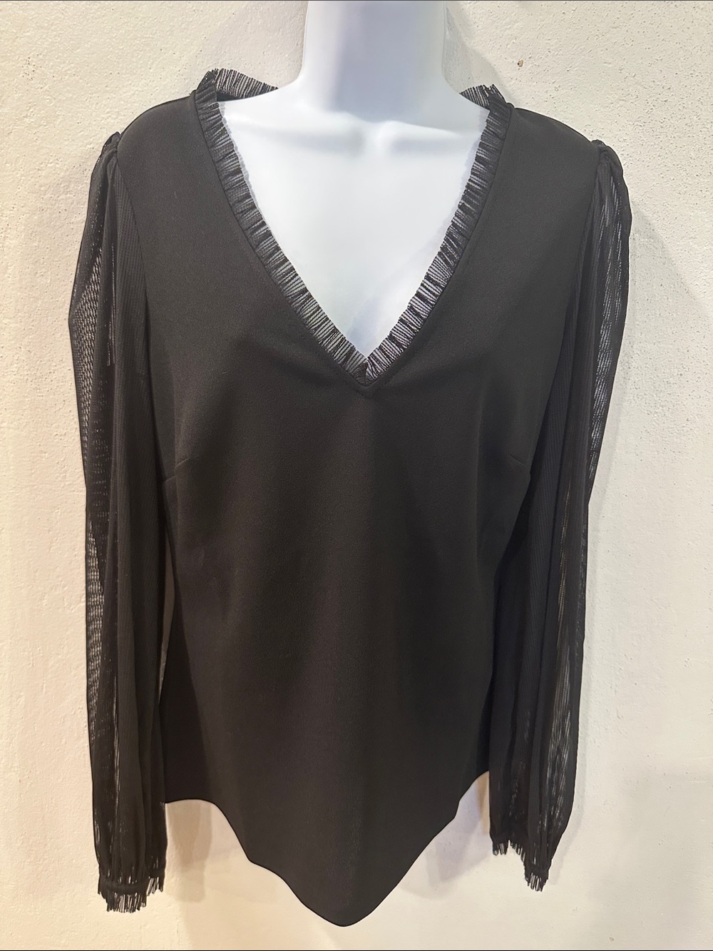 White House Black Market sheer sleeves v-neck blouses size M. Black NWT